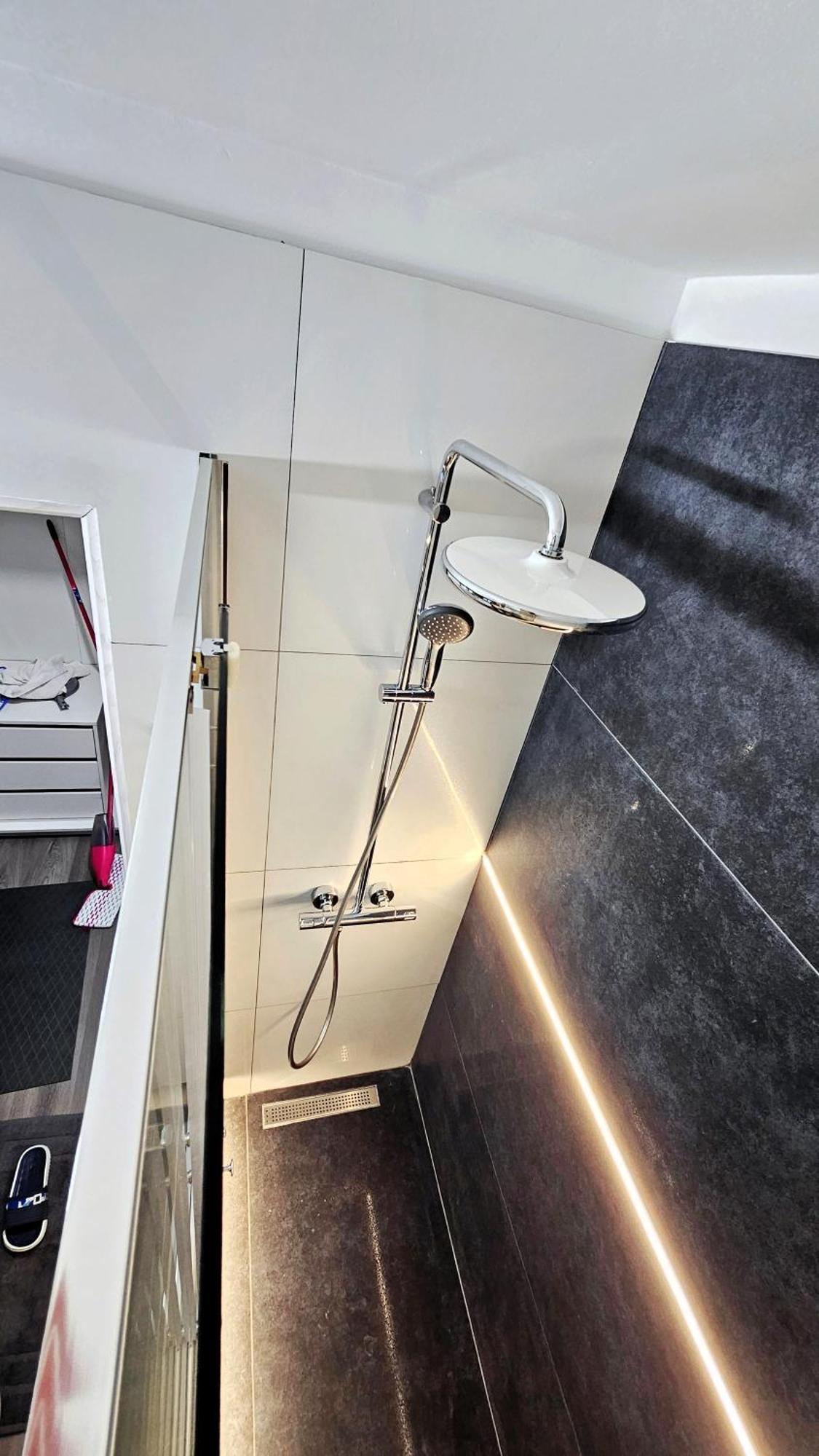 Spoil Yourself With Style, Comfort And Luxury - Tony'S Studios Luxury Питещ Екстериор снимка